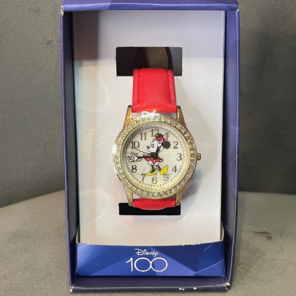 Disney Accessories - Minnie Mouse Watch. Working watch.